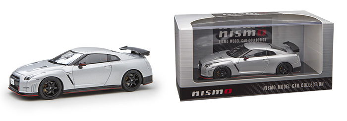 NISSAN GT-R NISMO (SILVER)