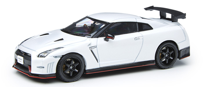 NISSAN GT-R(NISMO N Attack PackageBrilliant White Pearl)