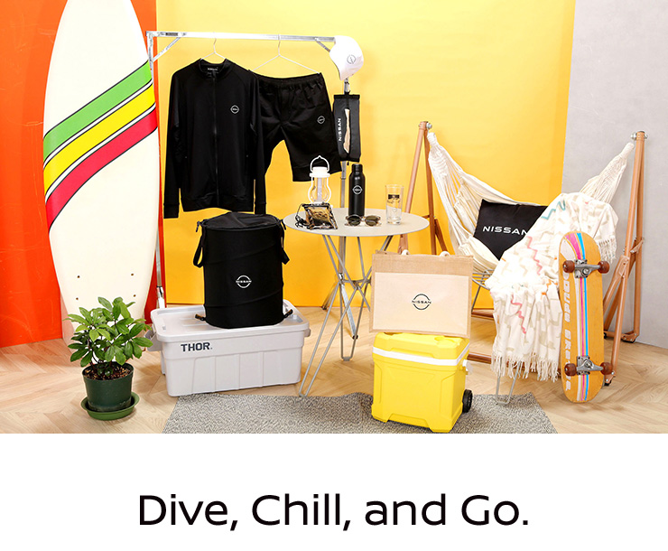 ロゴプリントプールスライド 日産オンラインショップ：Summer Collection