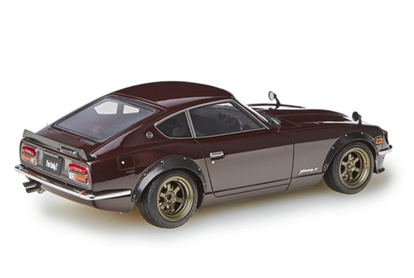 日産オンラインショップ：8月のモデルカー