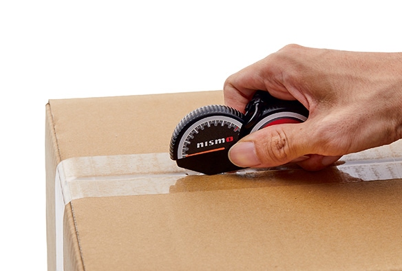 日産オンラインショップ：ダンボールカッター(カラビナ付き)